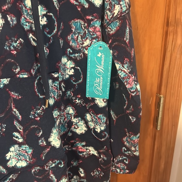 The Pioneer Woman Pull Over Floral Hoodie - Picture 5 of 8